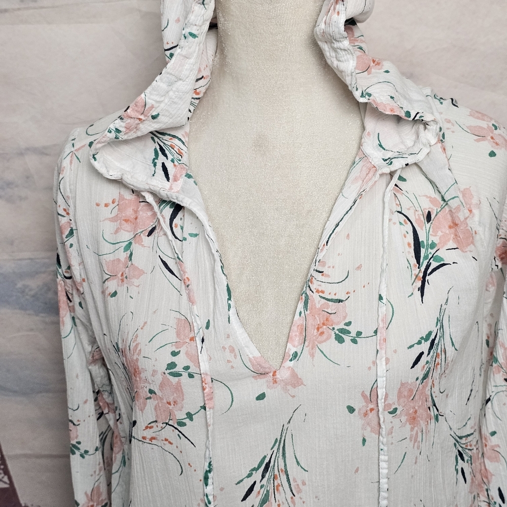 Carve Designs Gia Coverup Pink and Green Cloud Bouquet - Picture 6 of 12